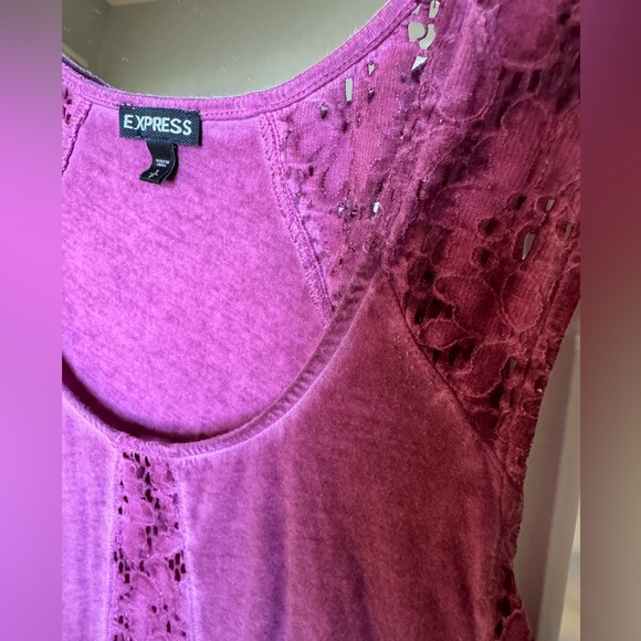 Express Short Sleeve Laced Magenta Top - Picture 4 of 4